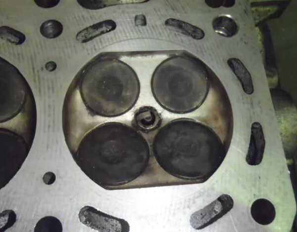 ��� Nissan SR20DE (11040-2J200) : ���������� �8